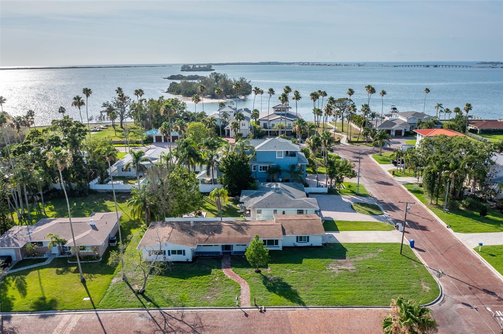 Details for 1794 Santa Barbara Dr, DUNEDIN, FL 34698