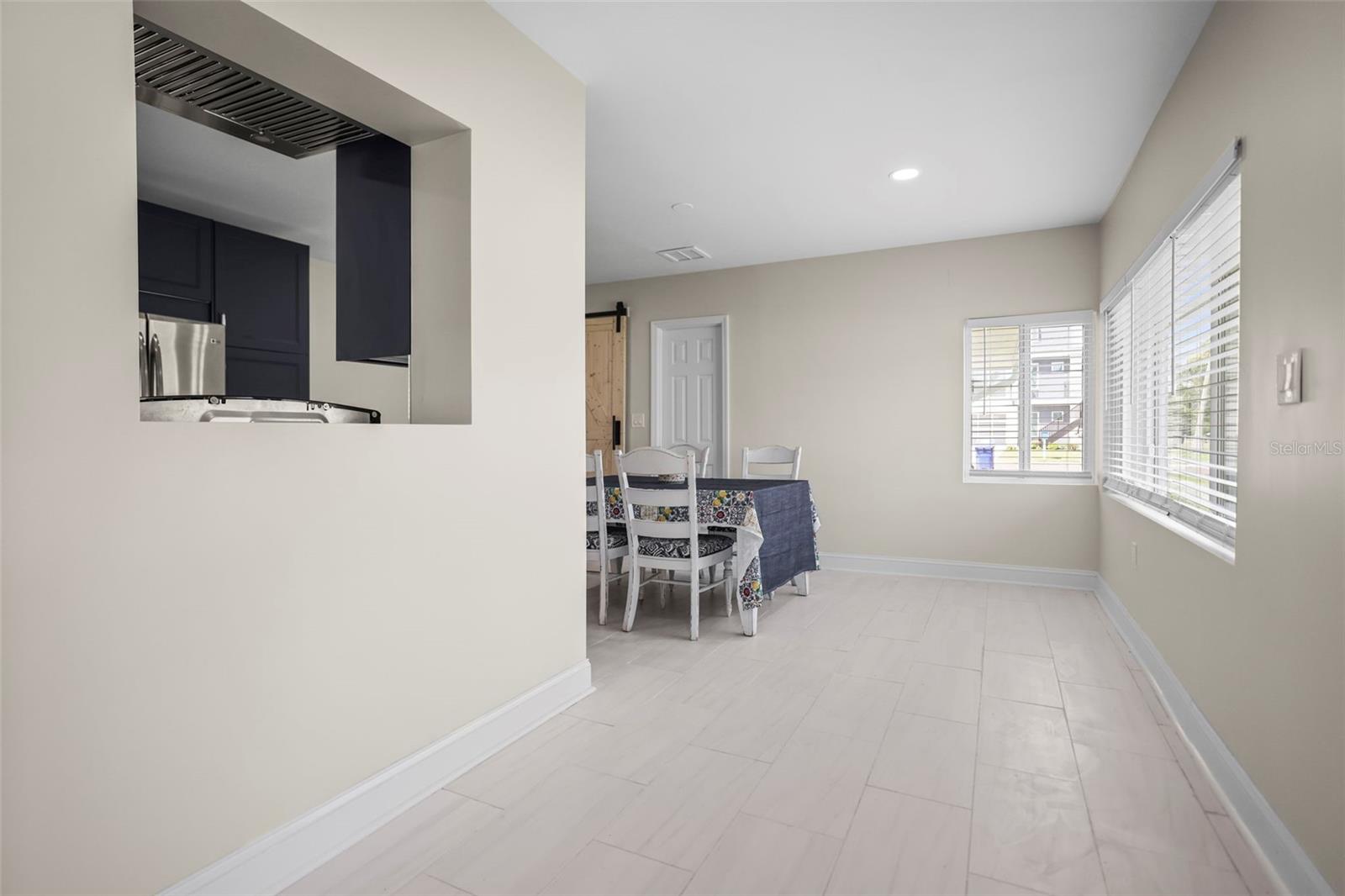 Image 16 of 59 For 1794 Santa Barbara Dr