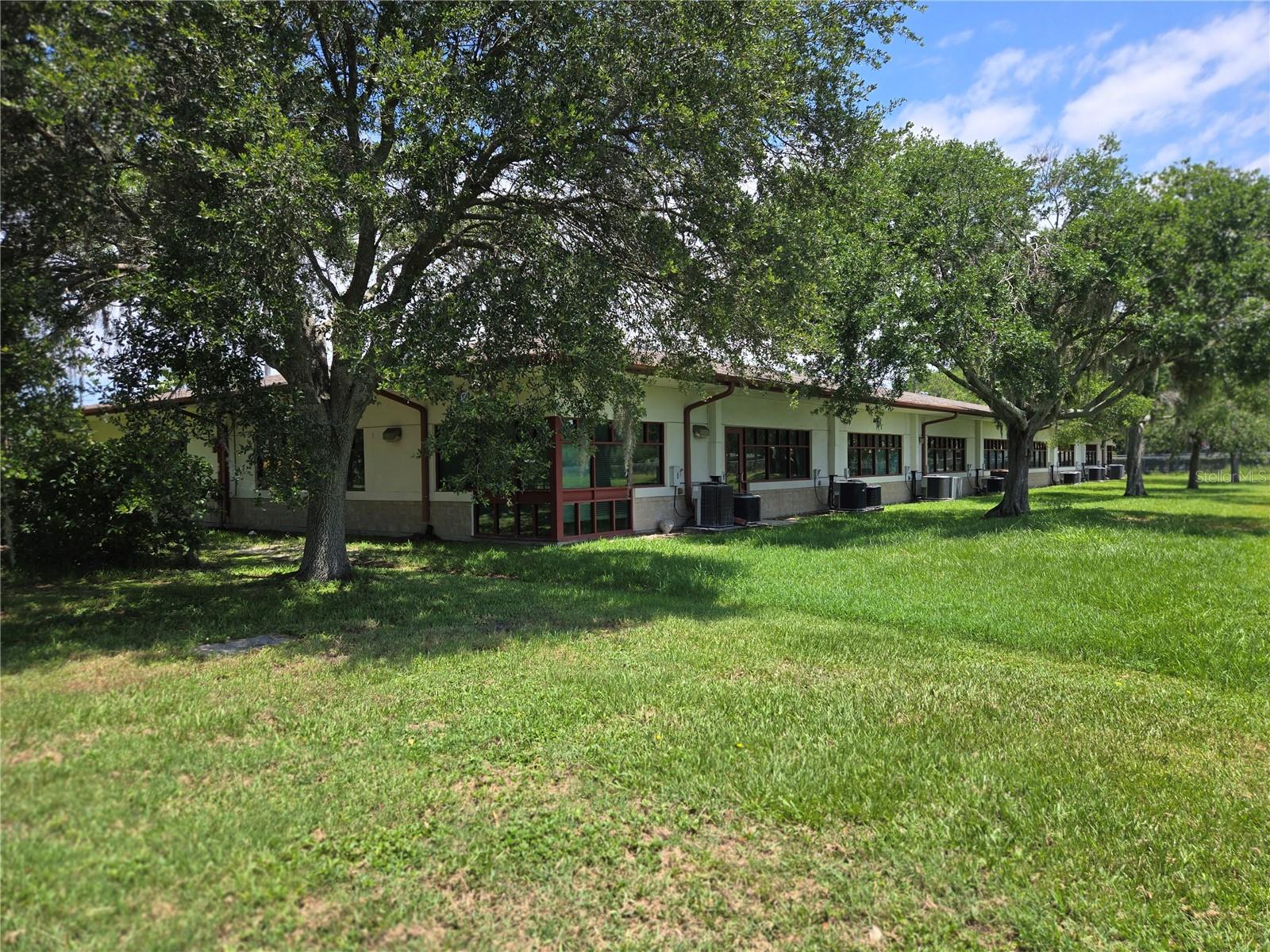 Image 63 of 77 For 255 Pine Avenue N