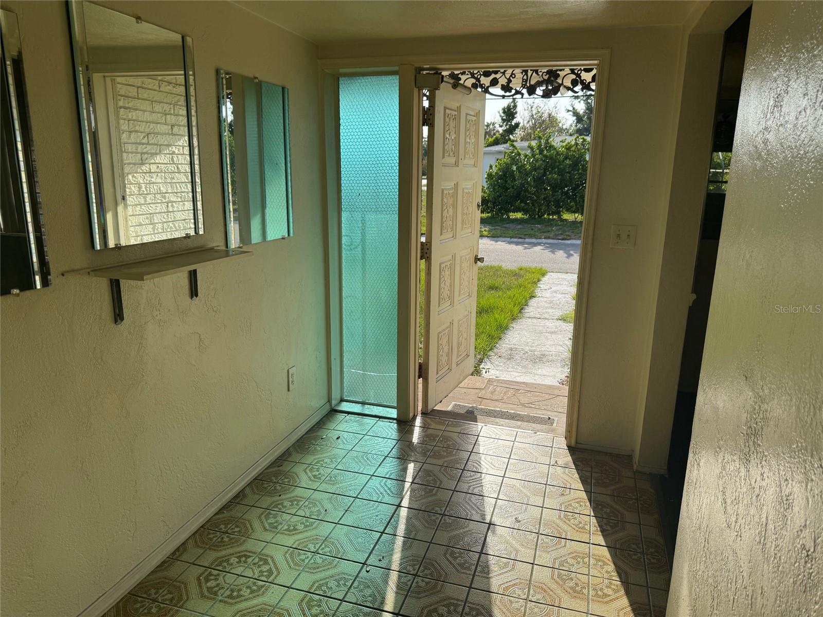 Image 8 of 25 For 5600 9th Avenue N