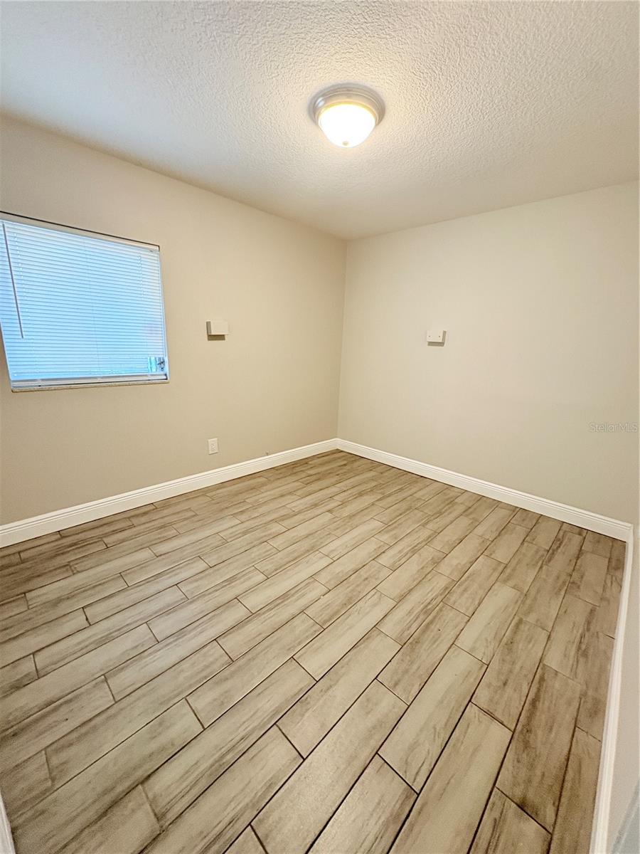 Image 13 of 30 For 4203 Yukon Street