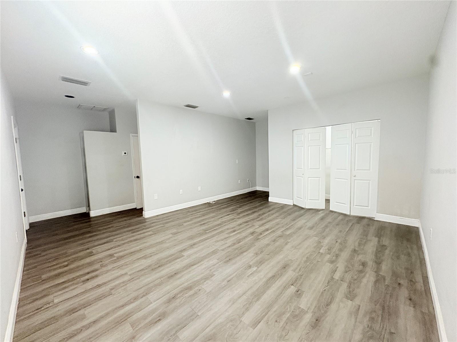 Image 19 of 30 For 4203 Yukon Street