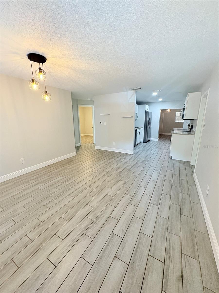 Image 3 of 30 For 4203 Yukon Street