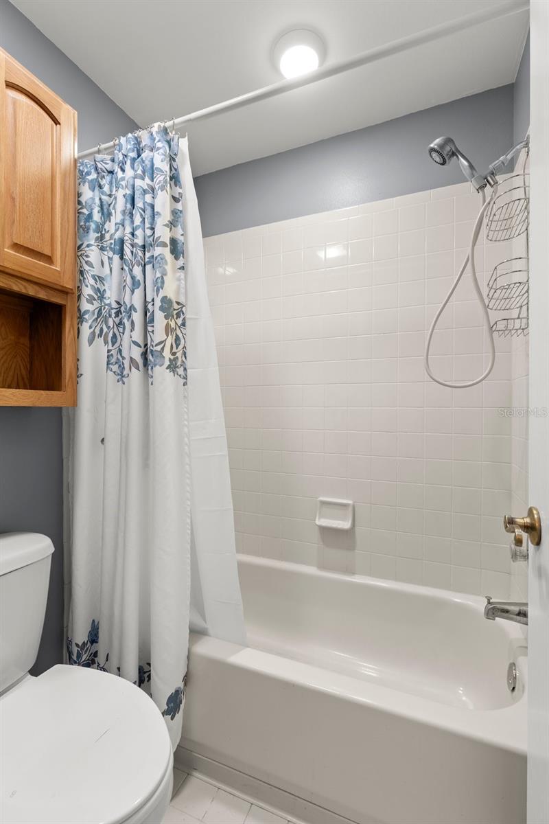 Image 17 of 42 For 5100 Burchette Road 2702