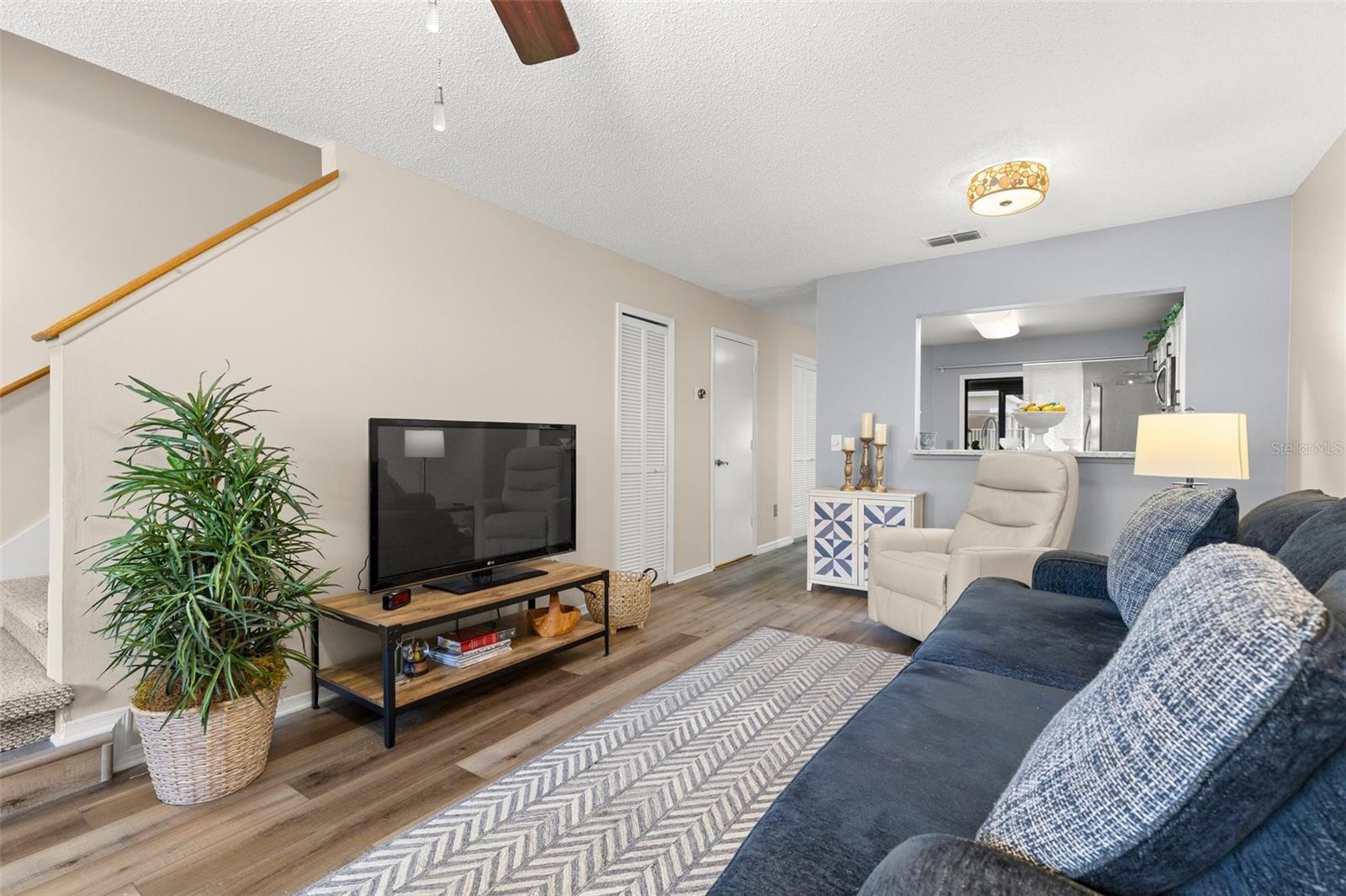 Image 5 of 42 For 5100 Burchette Road 2702