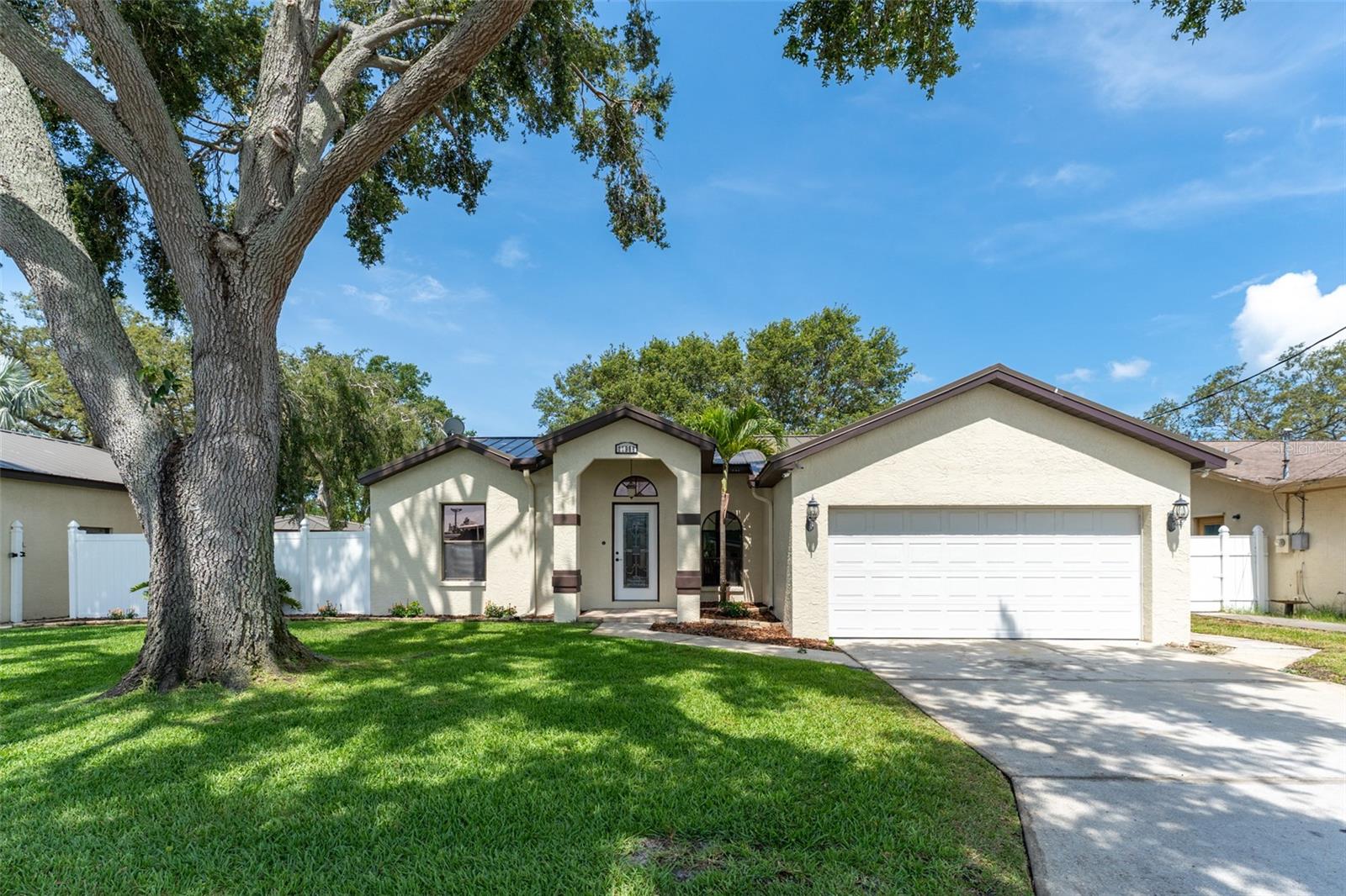 Image 27 of 45 For 11988 117th Street