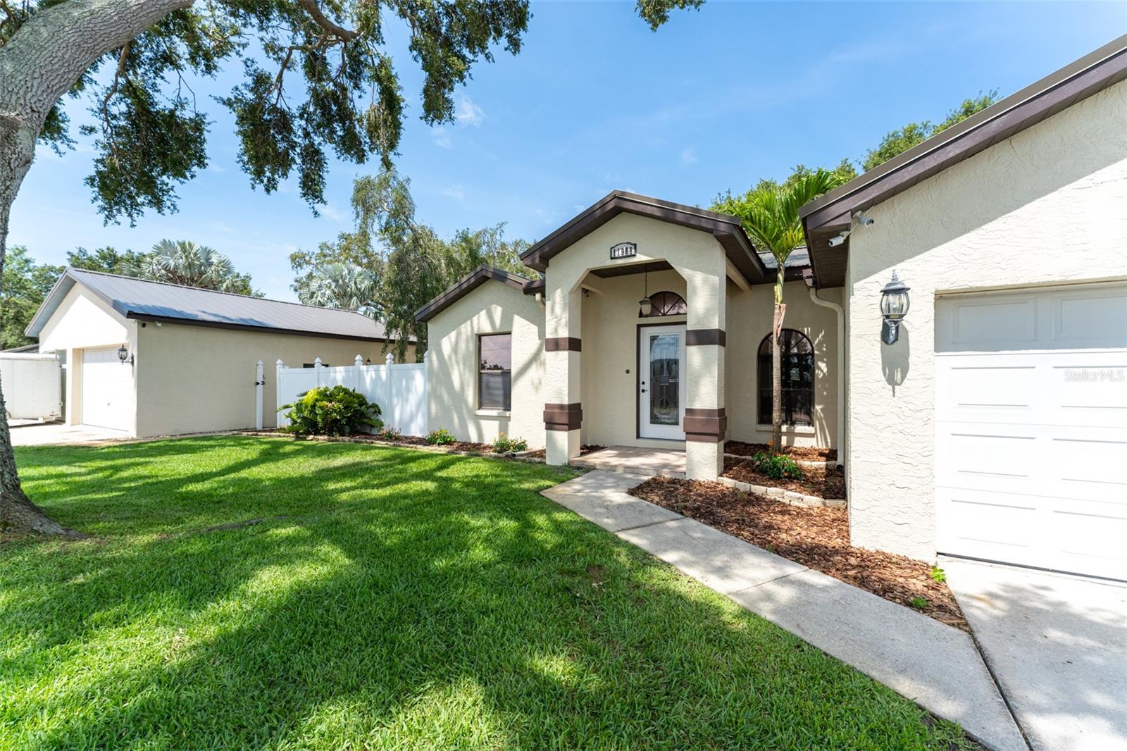 Image 5 of 45 For 11988 117th Street