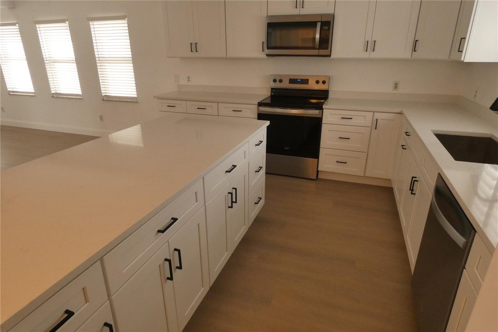 Image 10 of 21 For 8468 7th Way N
