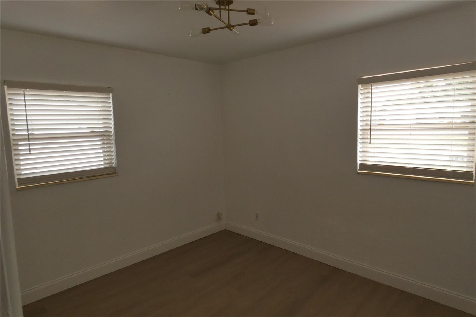 Image 13 of 21 For 8468 7th Way N