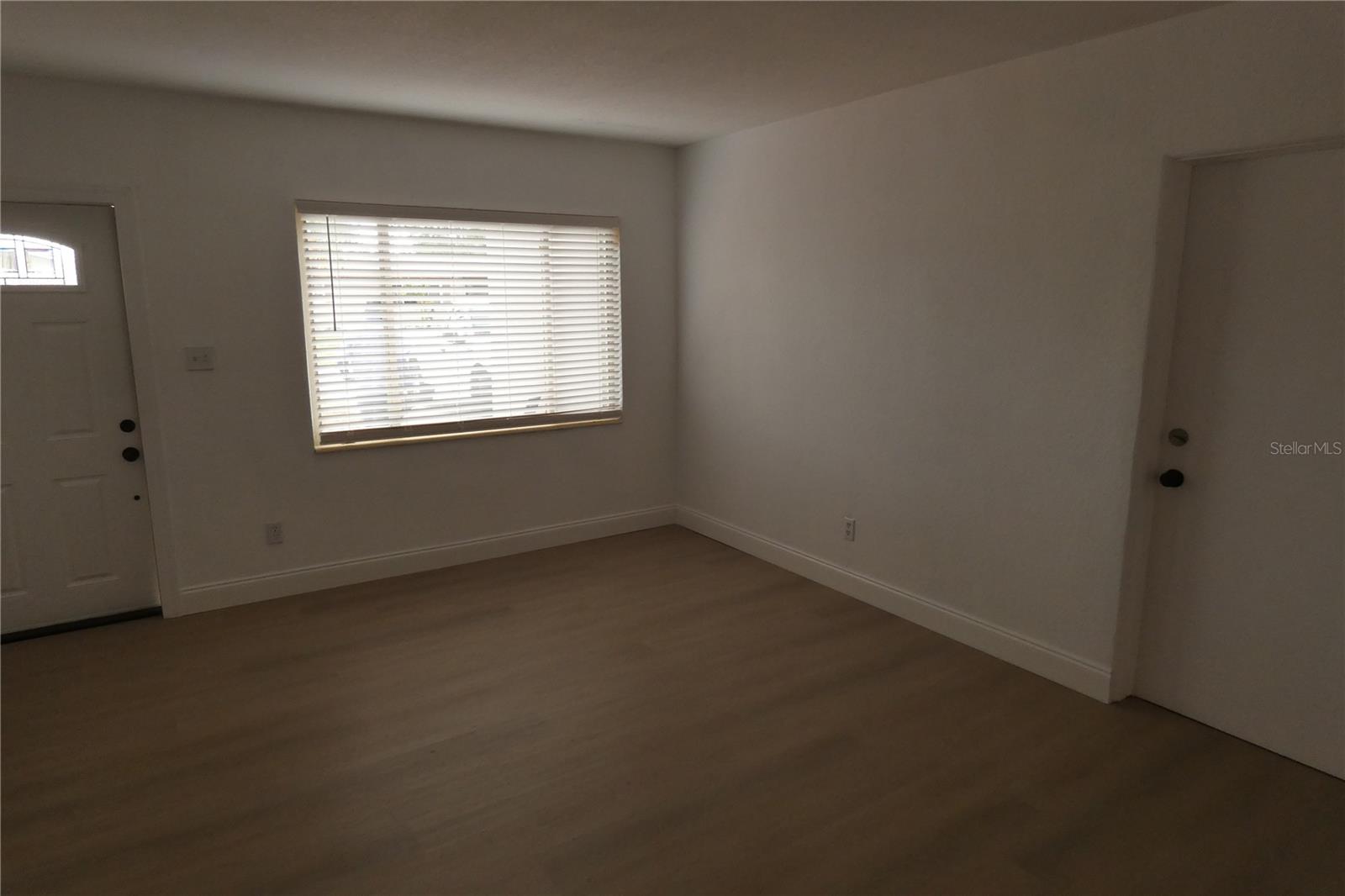 Image 2 of 21 For 8468 7th Way N