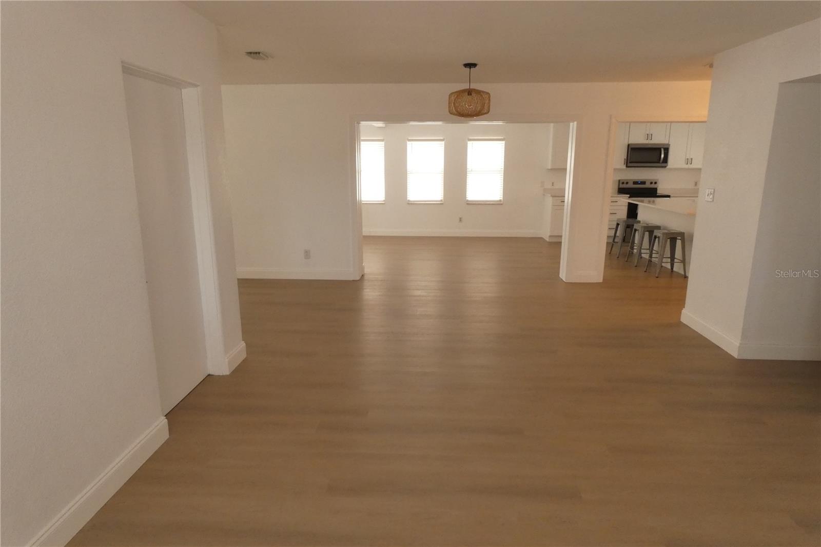 Image 3 of 21 For 8468 7th Way N