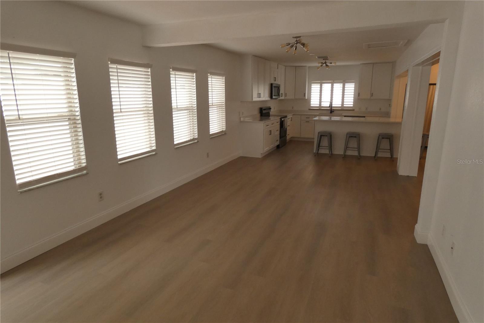Image 8 of 21 For 8468 7th Way N