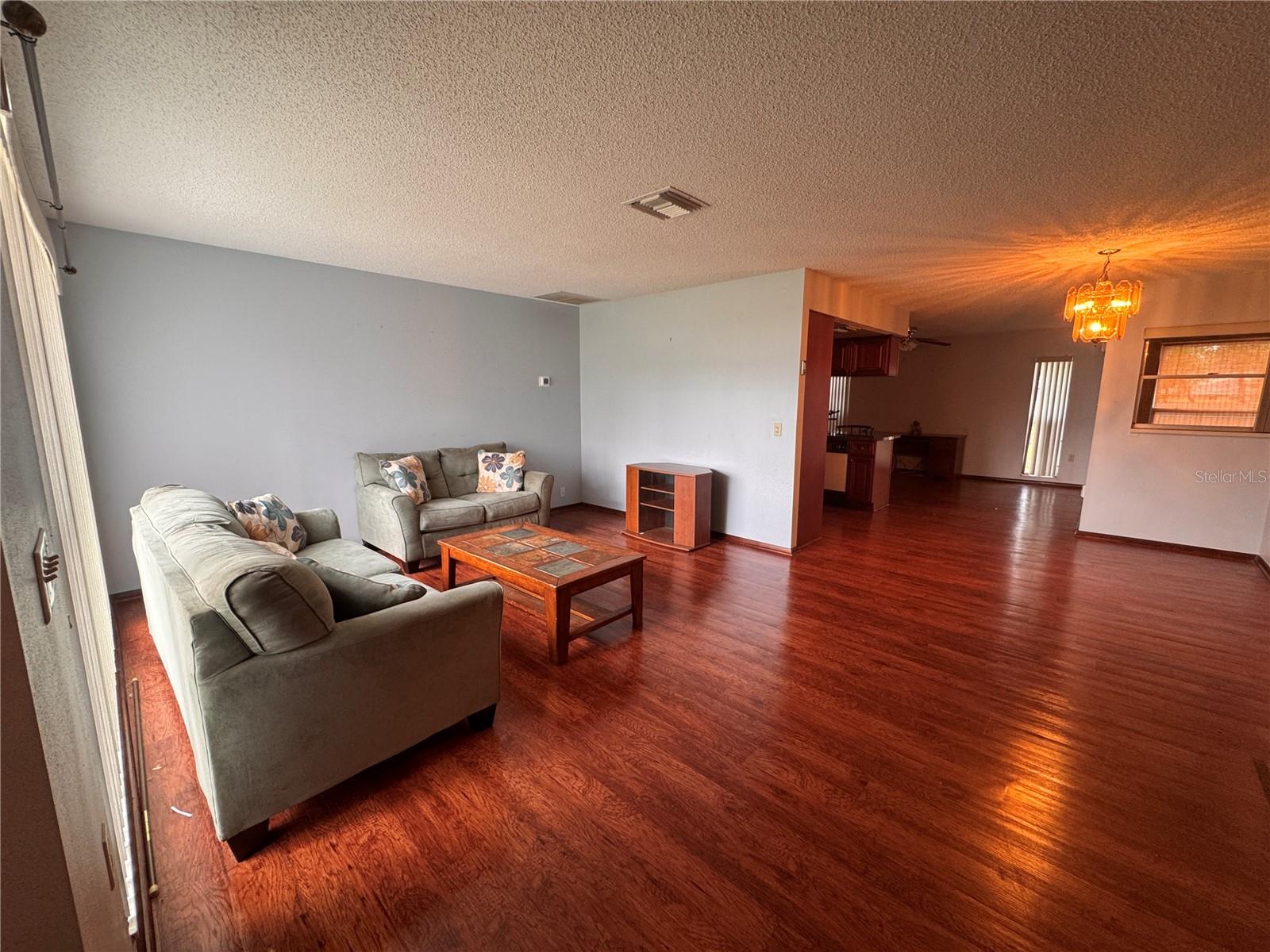 Image 2 of 11 For 11394 Collingswood Street
