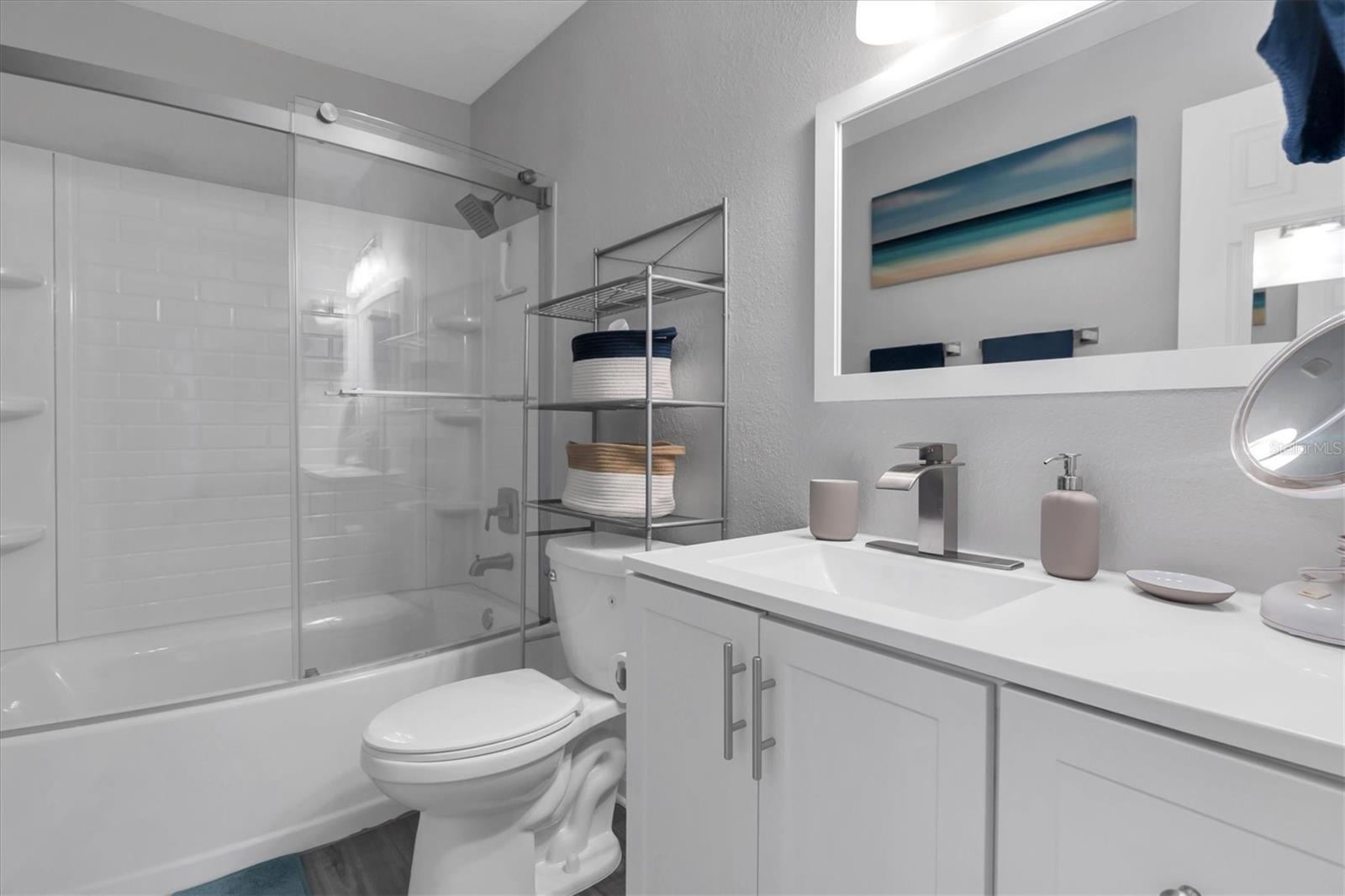 Image 17 of 43 For 102 Pompano Drive Se C