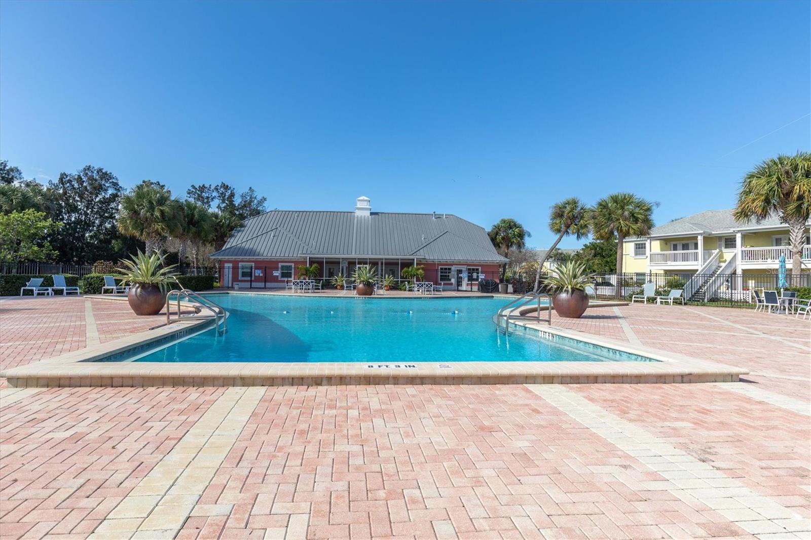 Image 29 of 43 For 102 Pompano Drive Se C