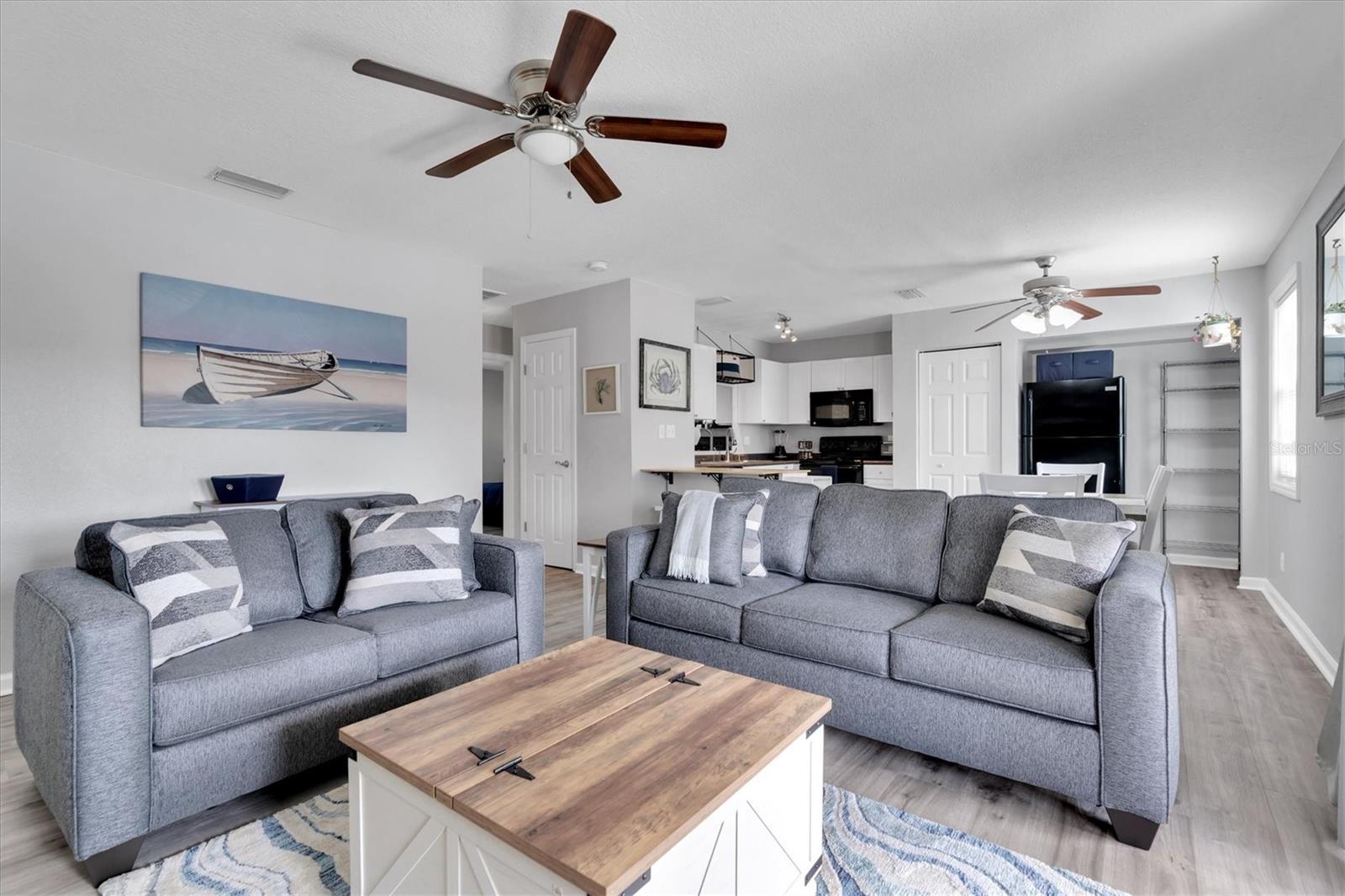Image 3 of 43 For 102 Pompano Drive Se C