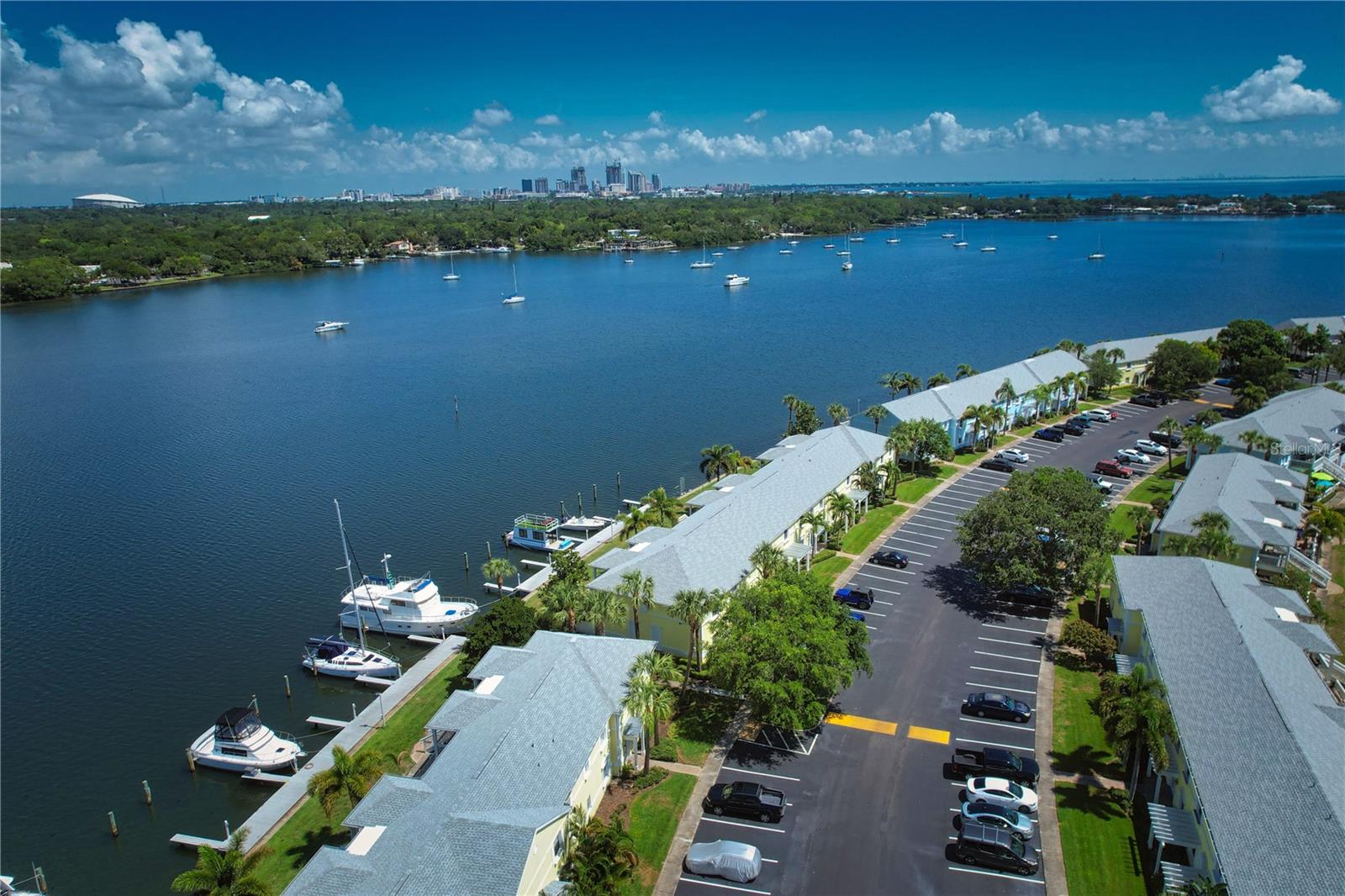 Image 32 of 43 For 102 Pompano Drive Se C