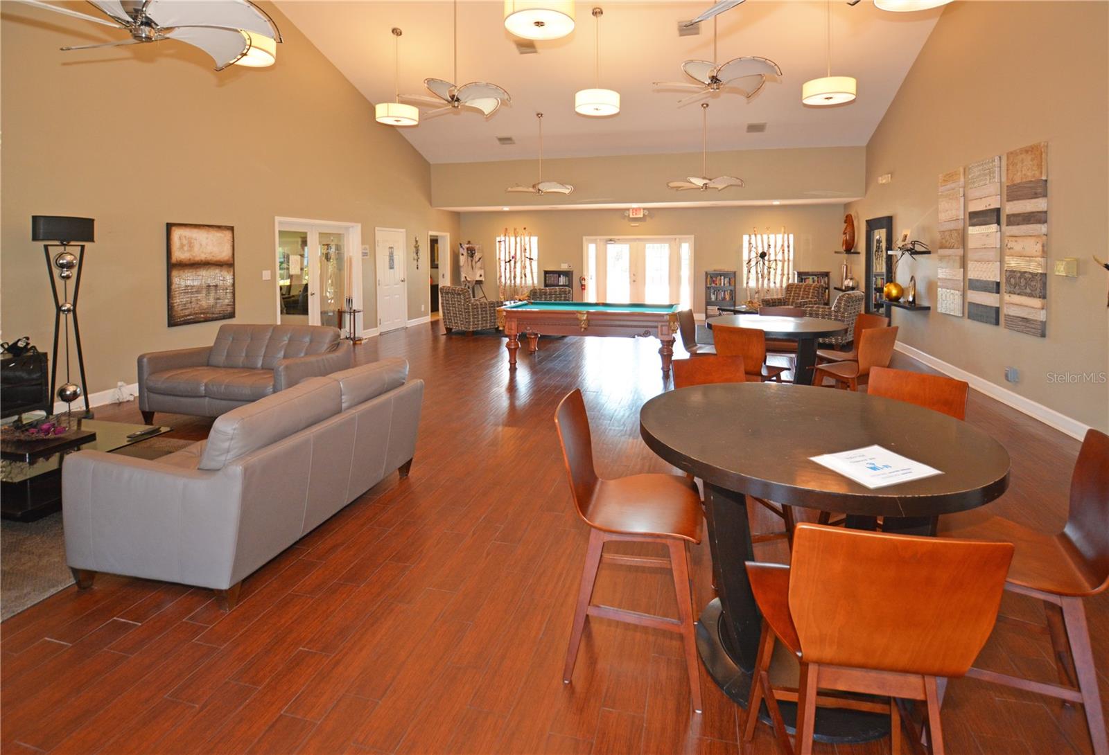 Image 36 of 43 For 102 Pompano Drive Se C