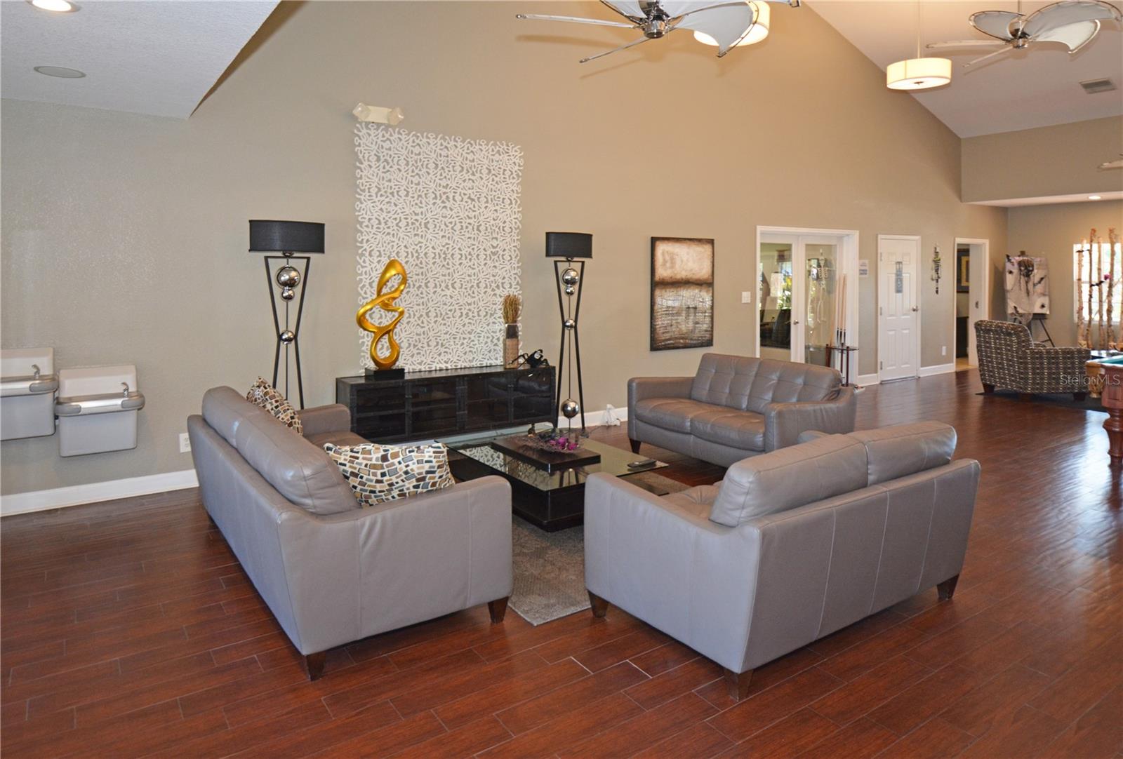 Image 37 of 43 For 102 Pompano Drive Se C