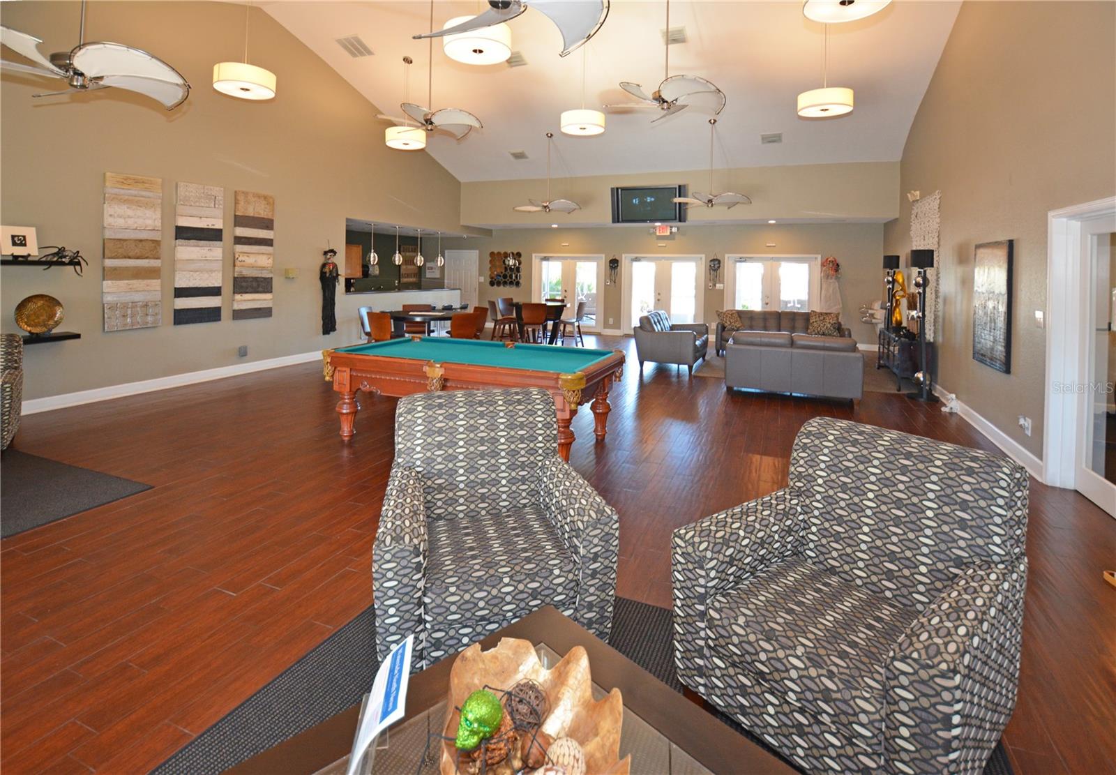 Image 38 of 43 For 102 Pompano Drive Se C