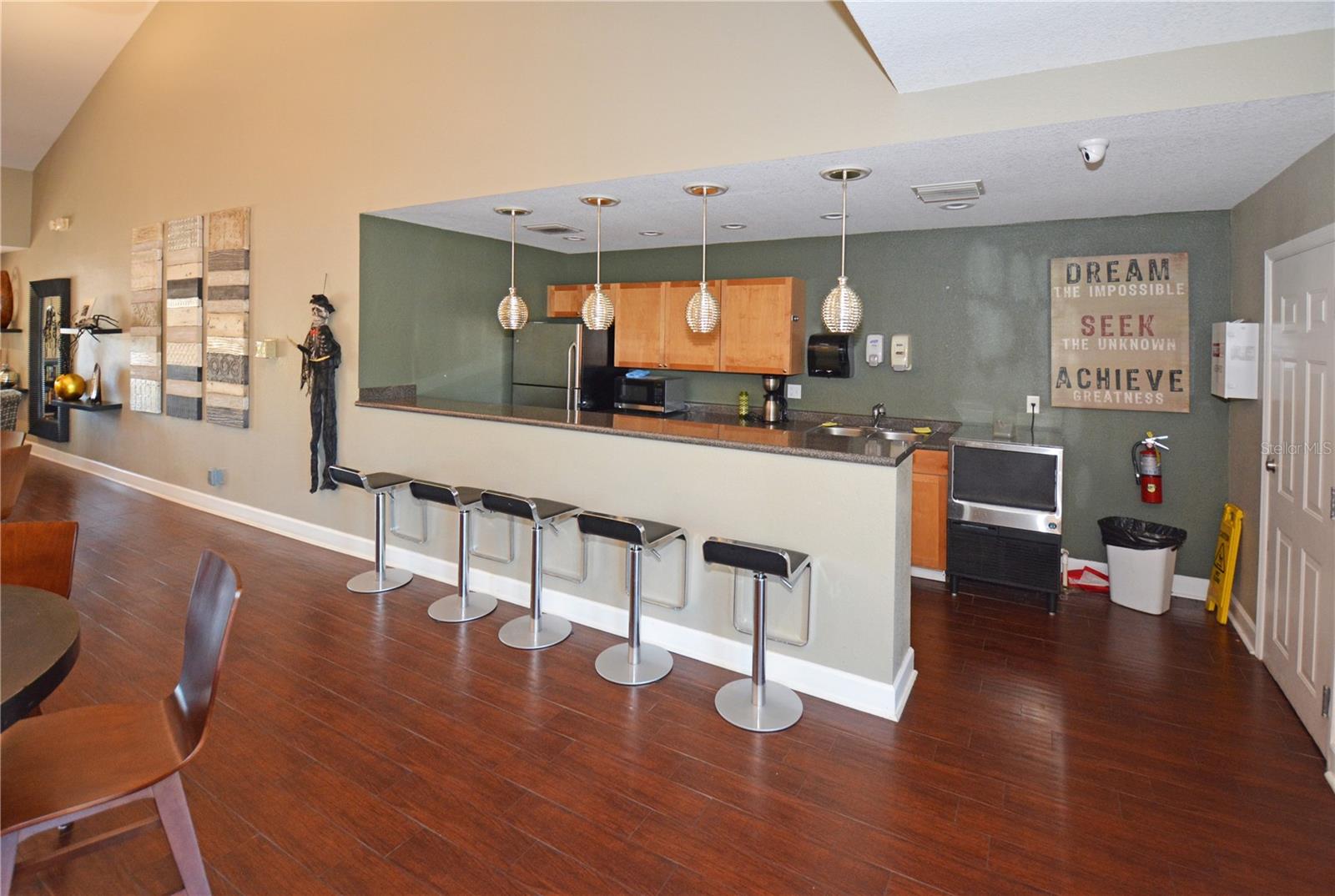 Image 40 of 43 For 102 Pompano Drive Se C