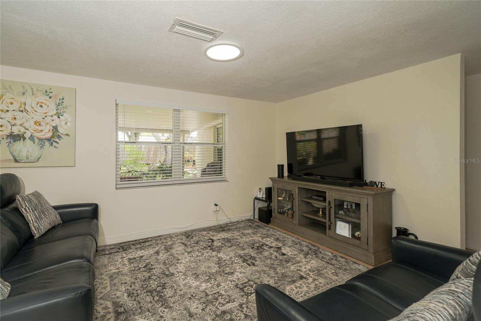 Image 10 of 45 For 3217 Saddlebrook Avenue