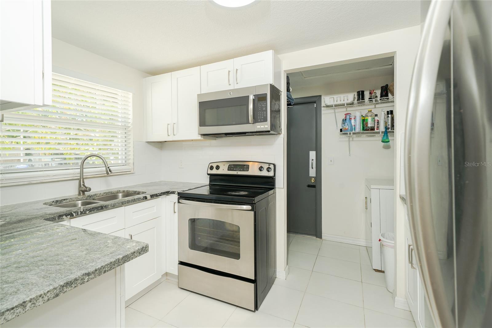 Image 4 of 45 For 3217 Saddlebrook Avenue