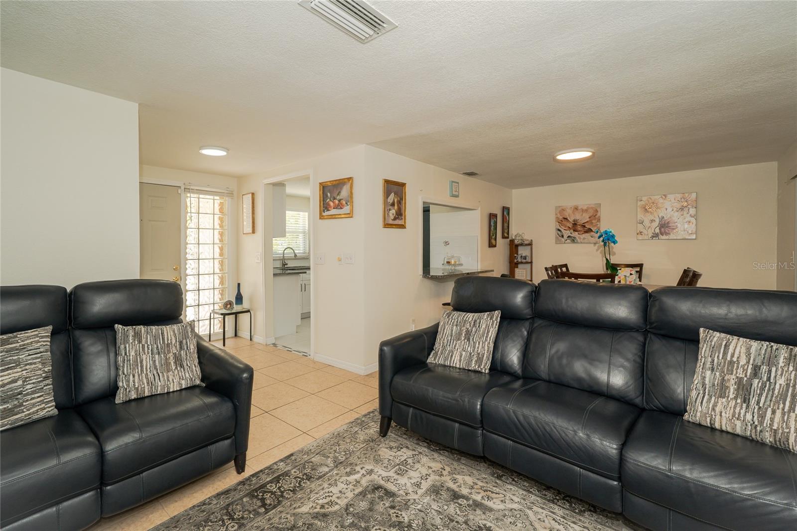 Image 8 of 45 For 3217 Saddlebrook Avenue