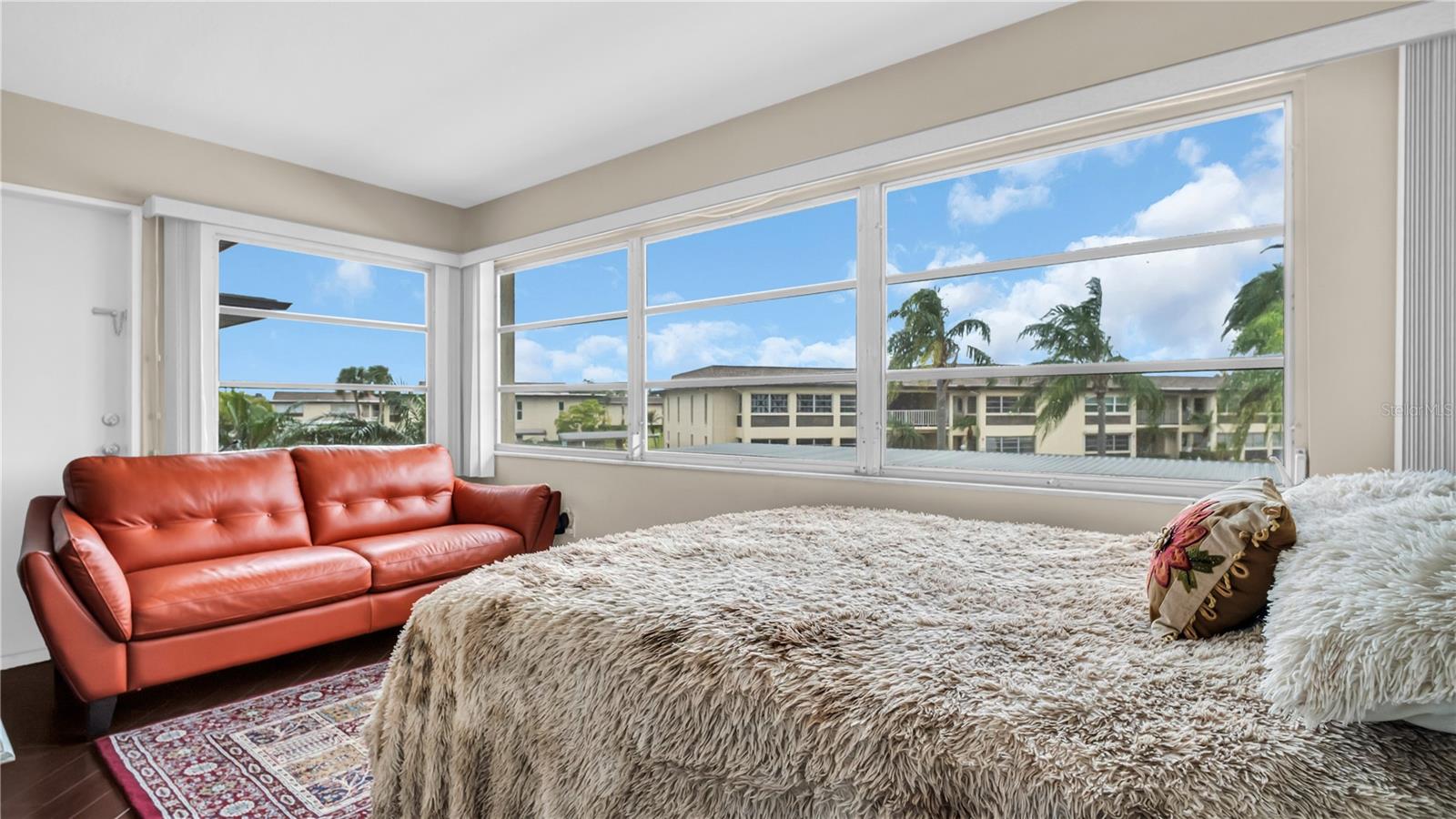 Listing photo id 8 for 4812 Jasper Drive 203