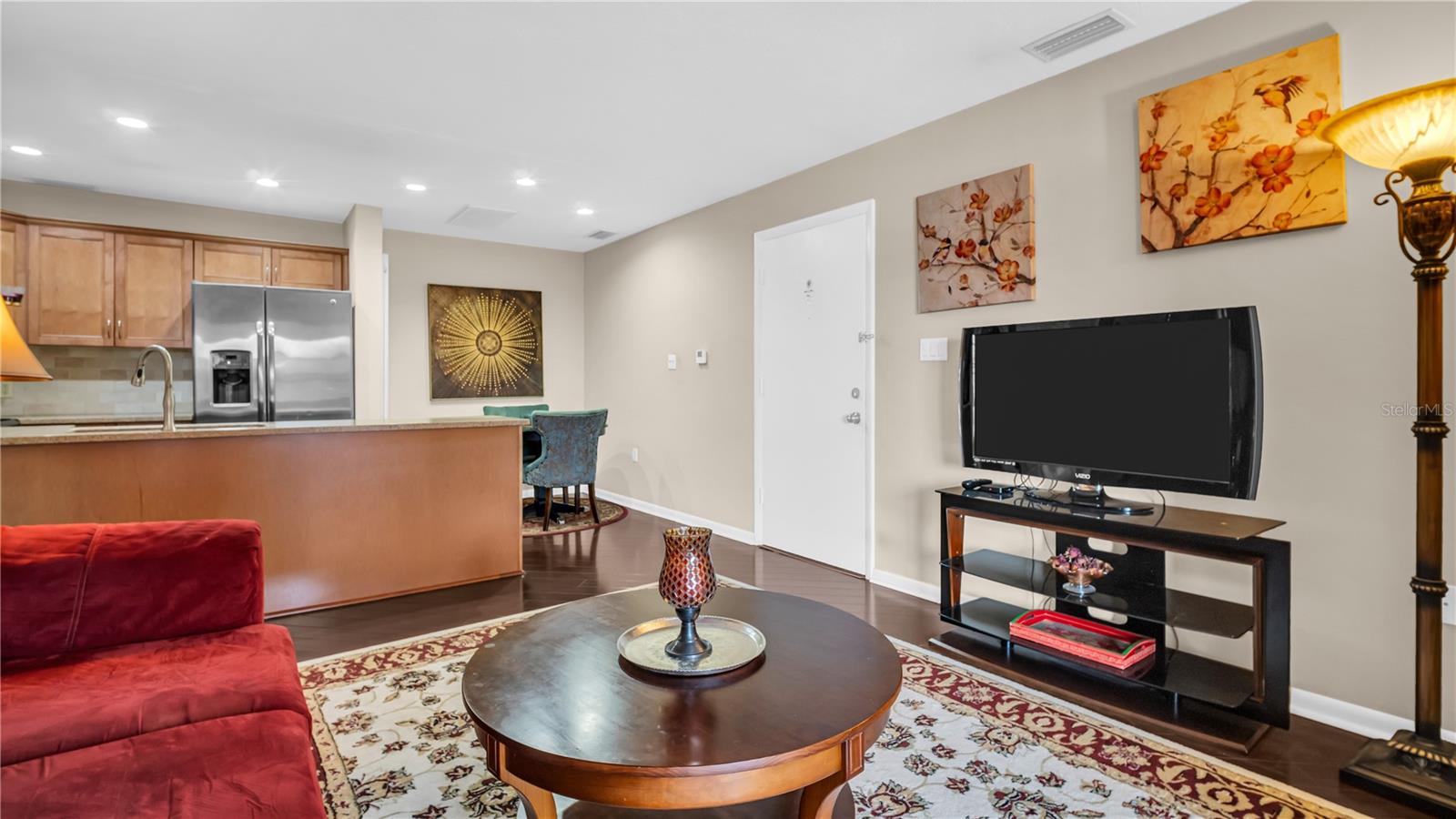 Listing photo id 1 for 4812 Jasper Drive 203