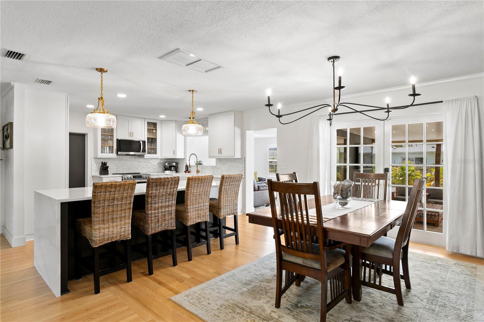 Image 10 of 49 For 125 Live Oak Lane