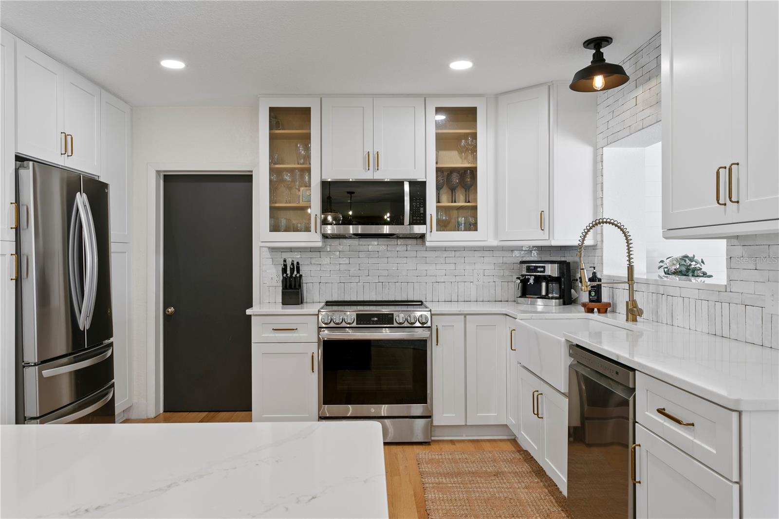 Image 15 of 49 For 125 Live Oak Lane