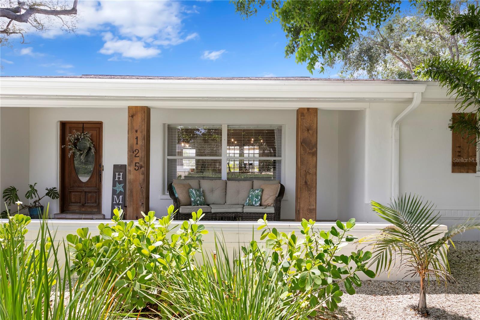 Image 3 of 49 For 125 Live Oak Lane
