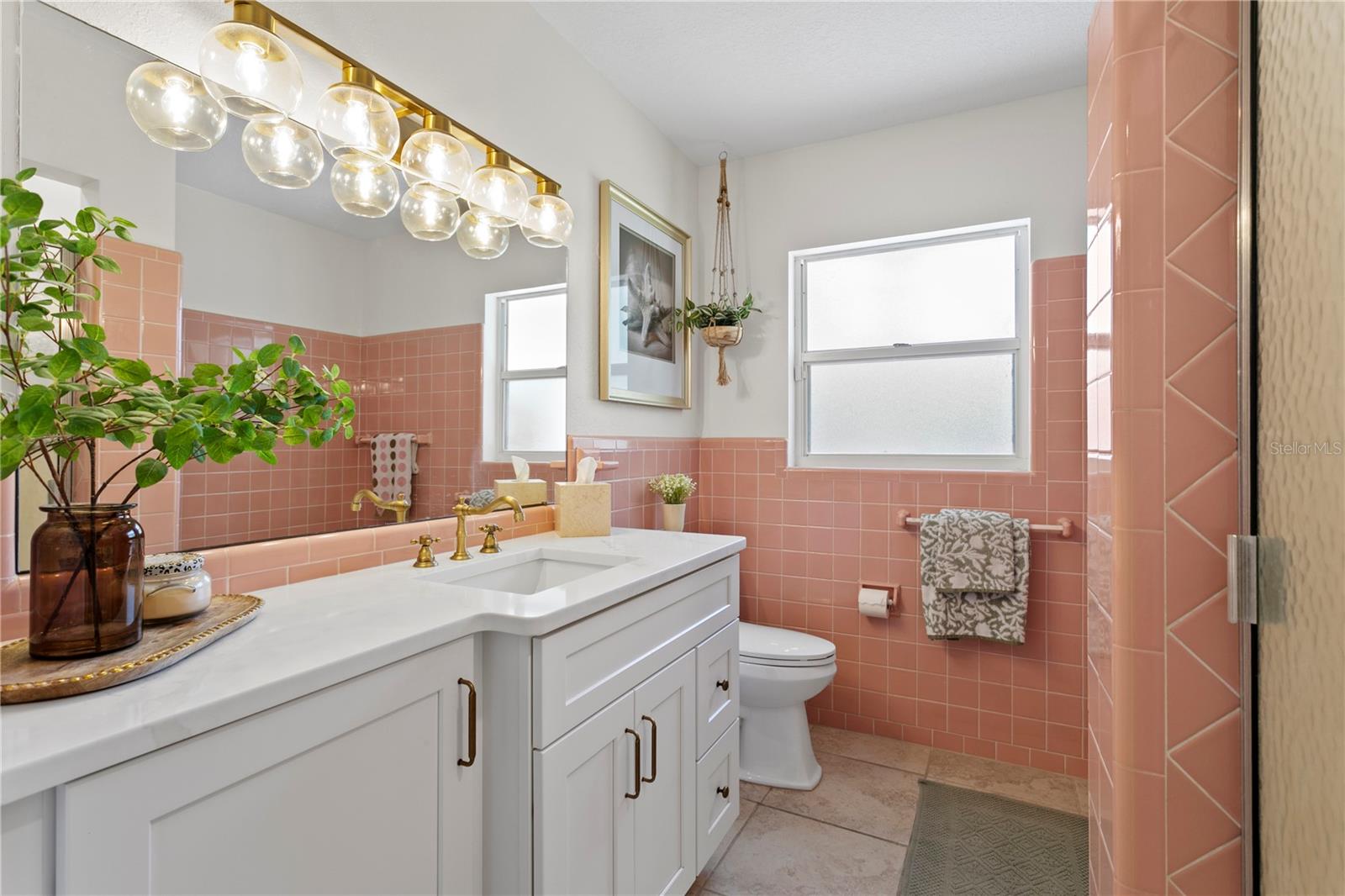 Image 32 of 49 For 125 Live Oak Lane