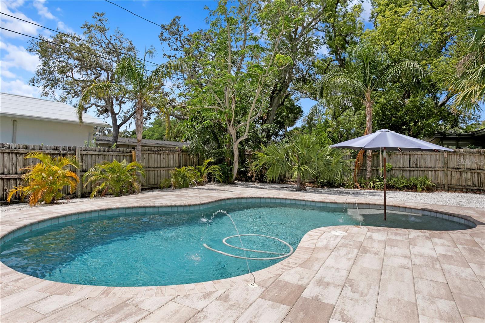 Image 41 of 49 For 125 Live Oak Lane