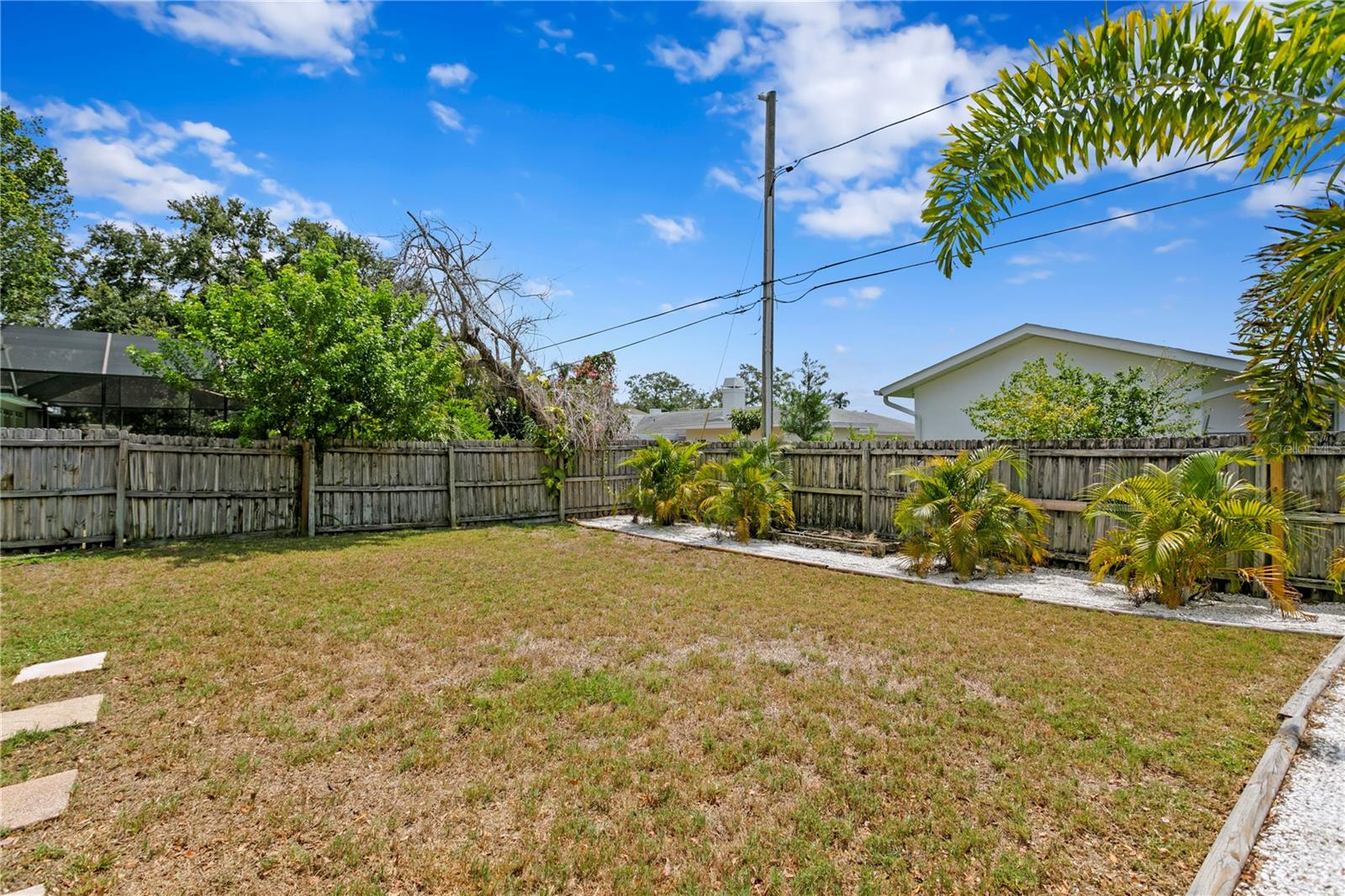Image 44 of 49 For 125 Live Oak Lane