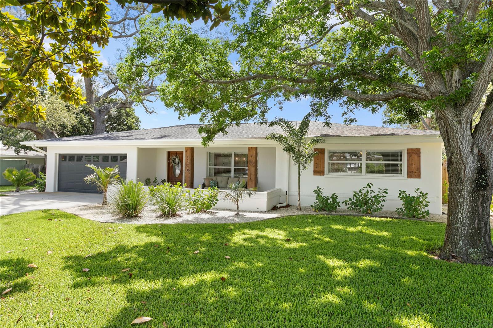 Image 48 of 49 For 125 Live Oak Lane