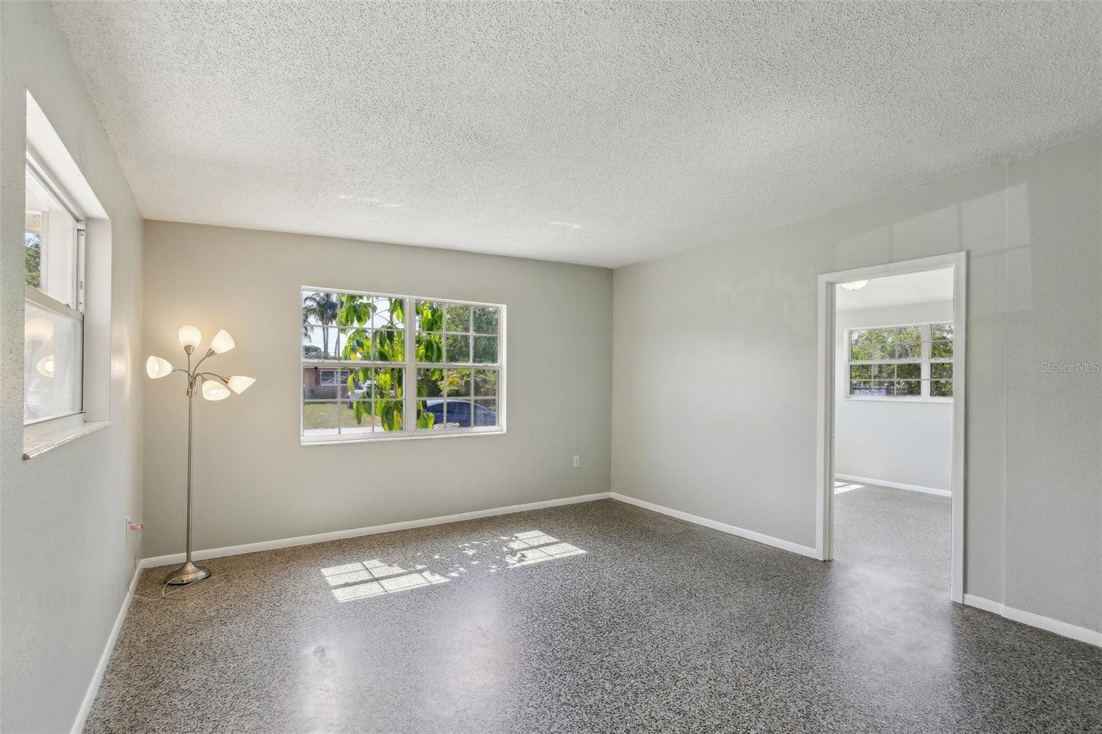 Image 11 of 41 For 2044 Temple Terrace