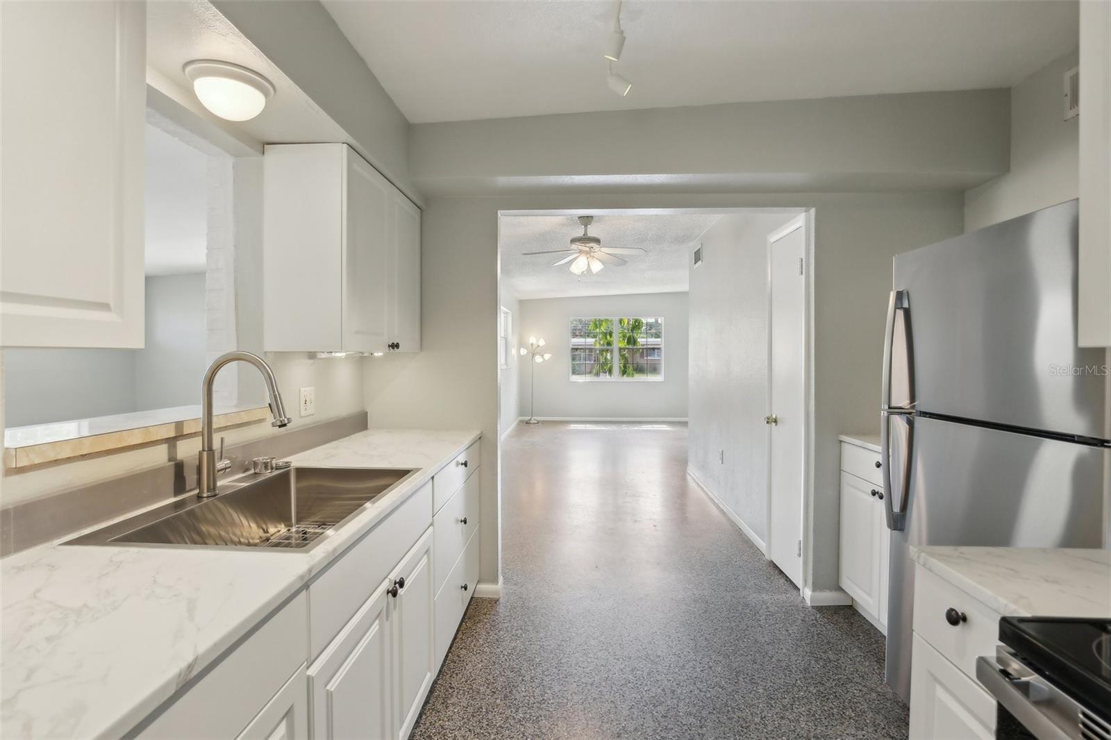 Image 19 of 41 For 2044 Temple Terrace
