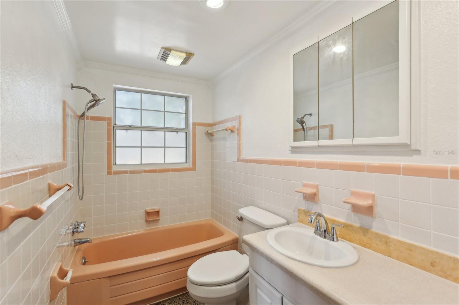 Image 36 of 41 For 2044 Temple Terrace