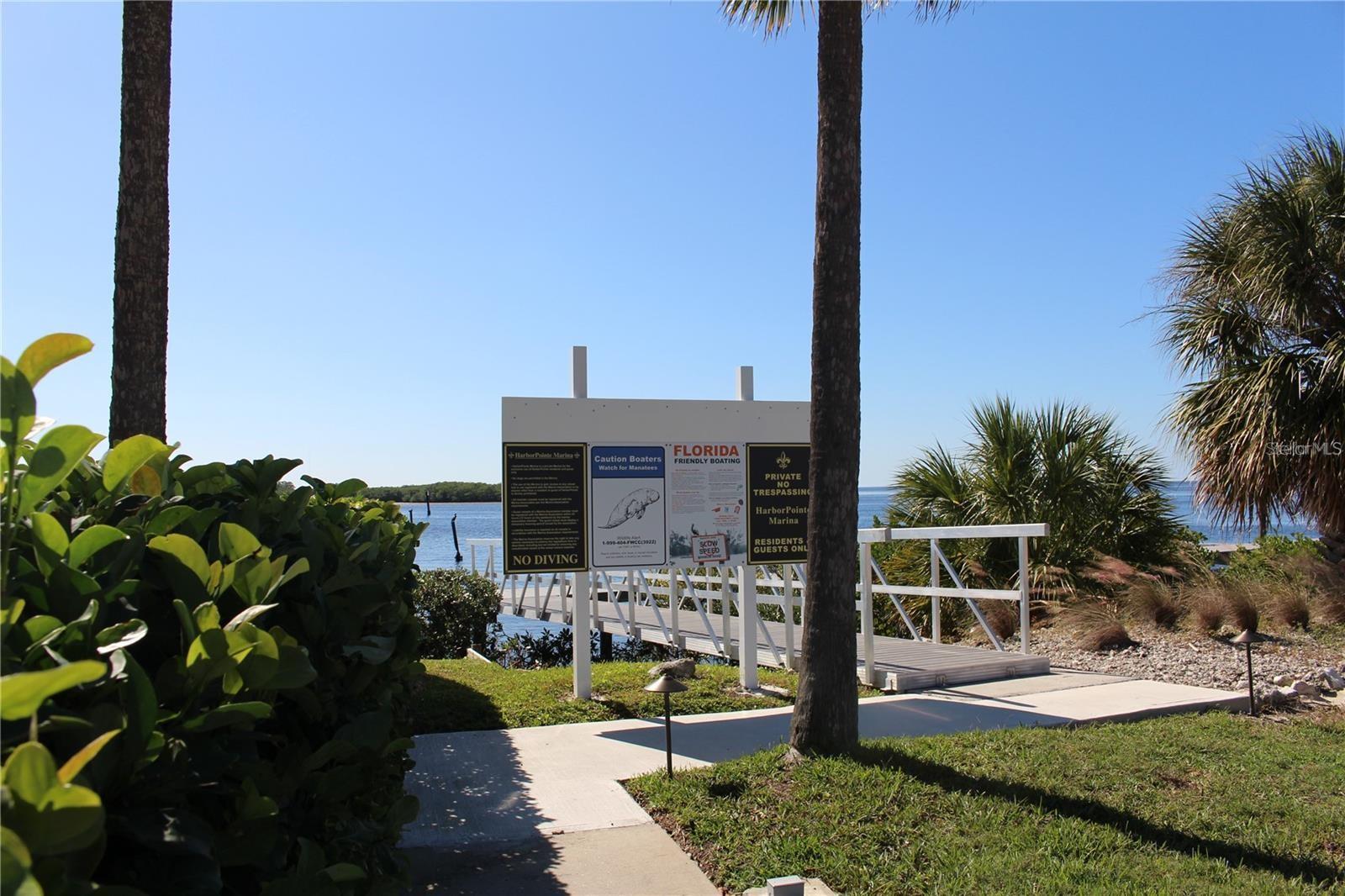 Listing photo id 2 for 4557 Harborpointe Drive