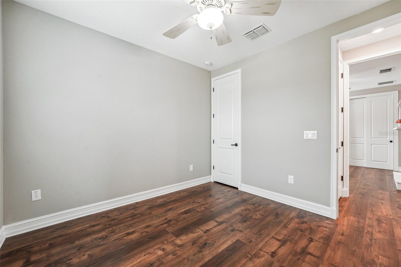 Listing photo id 31 for 19191 Pease Place