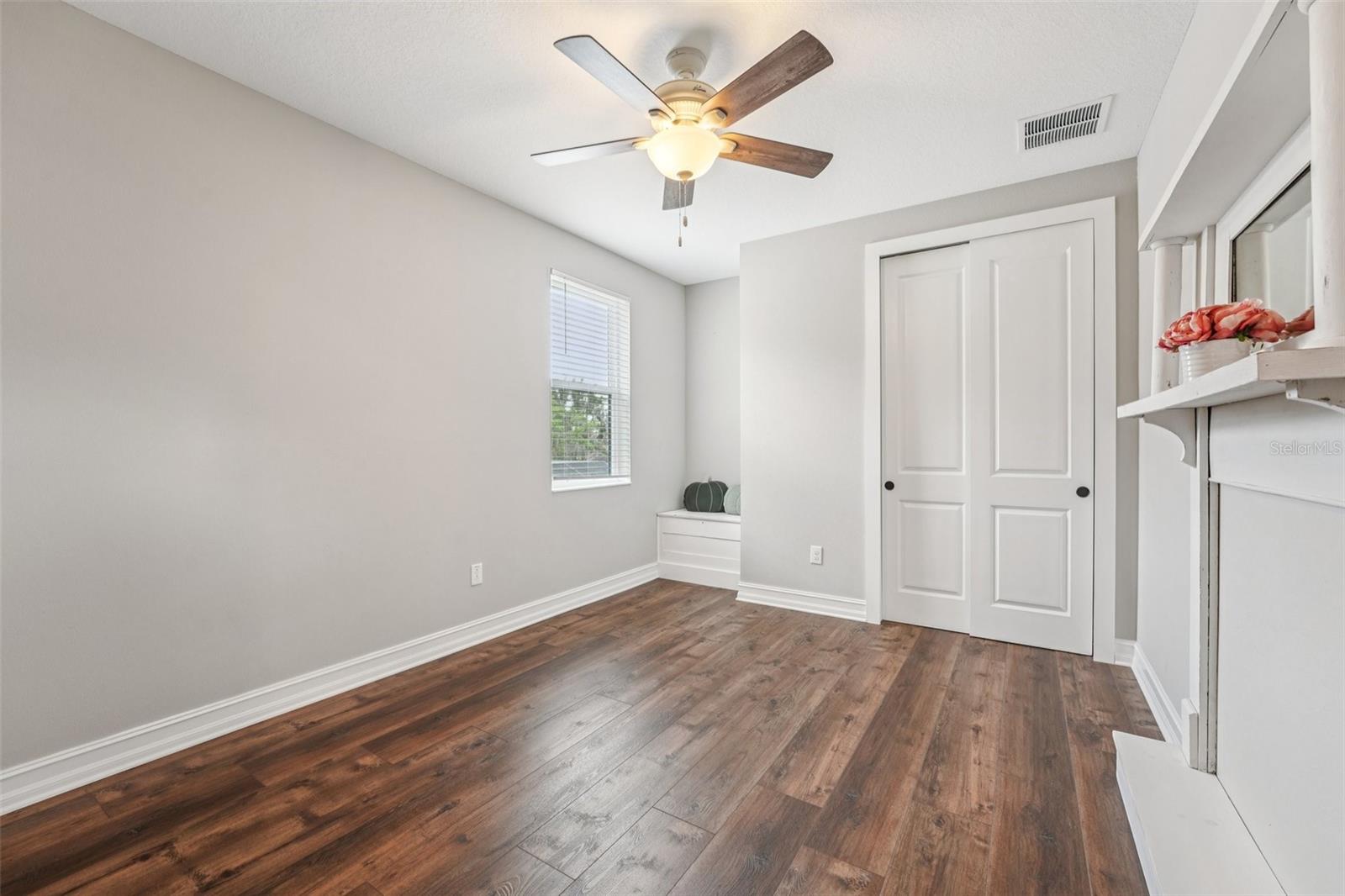 Listing photo id 34 for 19191 Pease Place