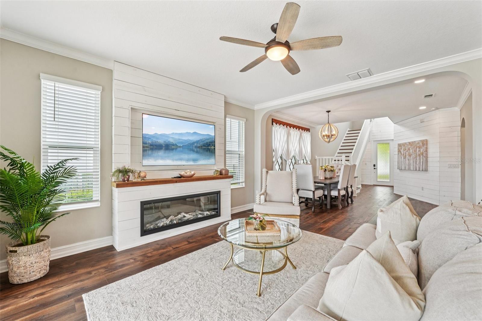 Listing photo id 3 for 19191 Pease Place