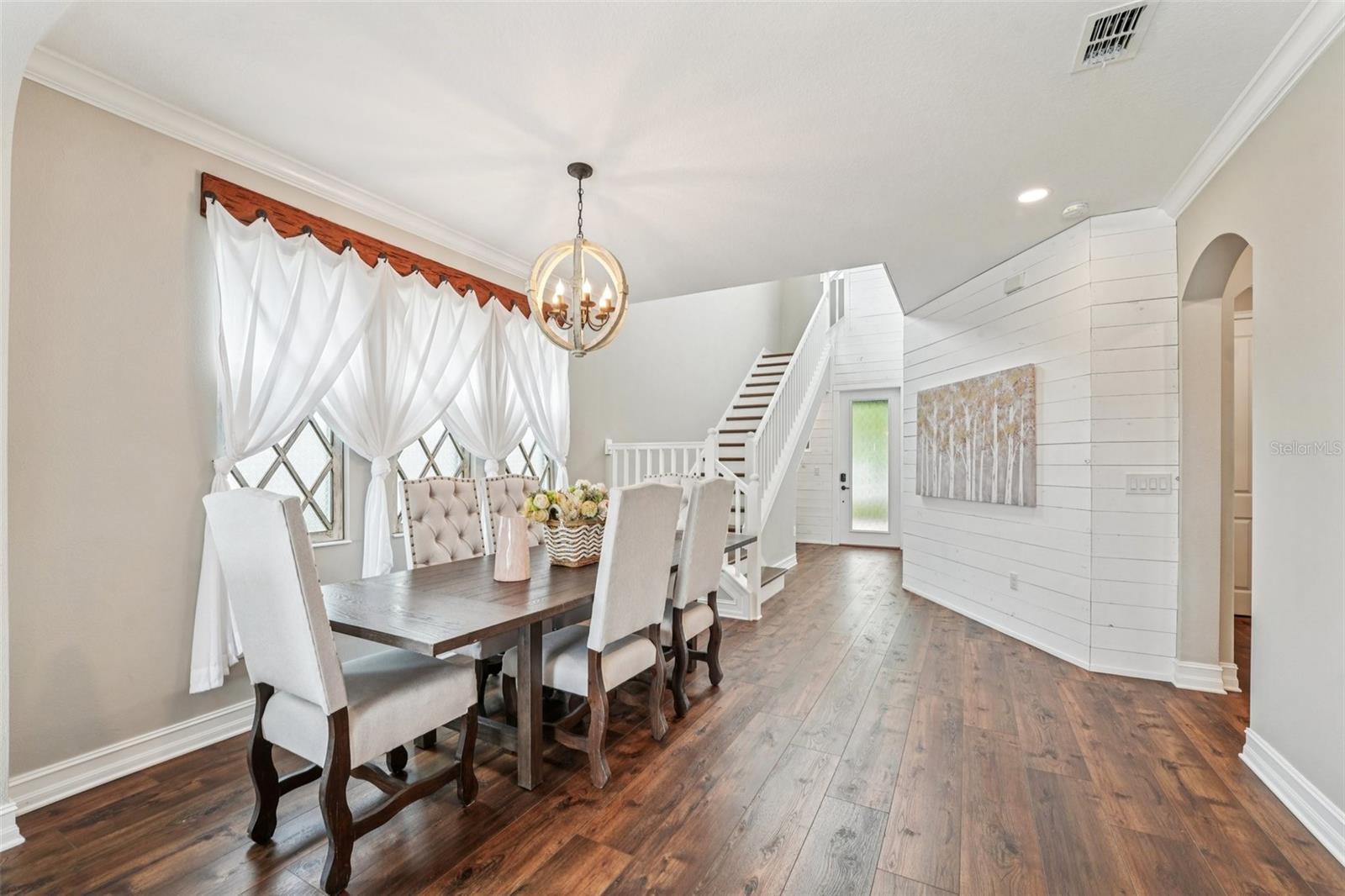 Listing photo id 6 for 19191 Pease Place