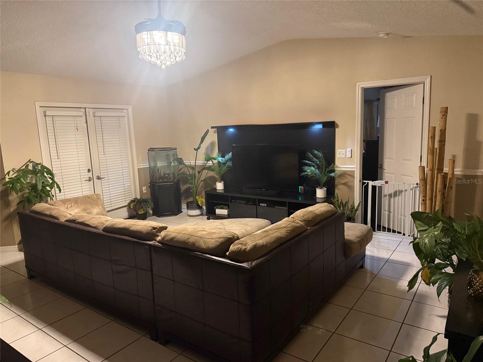Image 3 of 24 For 7714 Leon Avenue