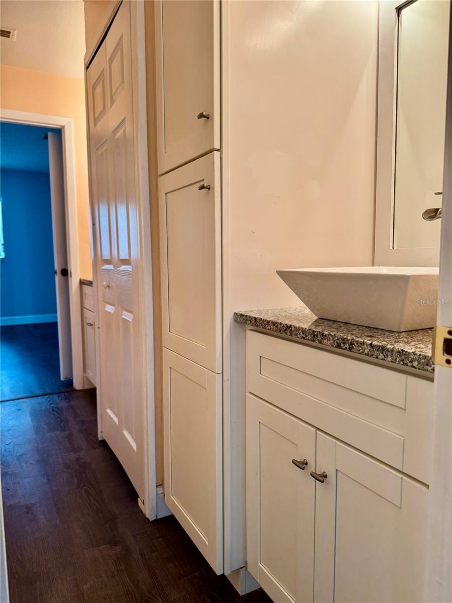 Image 13 of 18 For 3802 Oak Drive W22