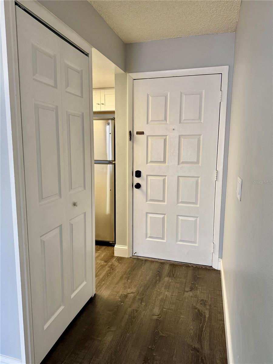 Image 5 of 18 For 3802 Oak Drive W22