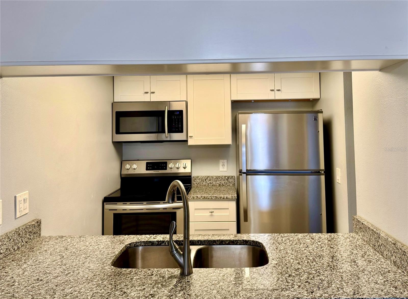 Image 6 of 18 For 3802 Oak Drive W22