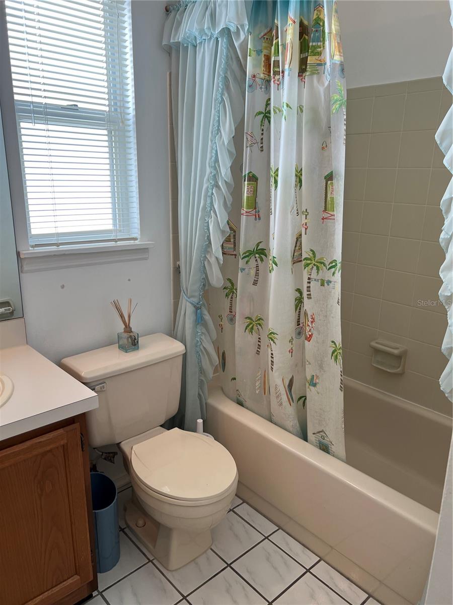 Image 31 of 40 For 7616 Colonial Court